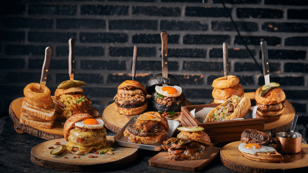 Rock Me Burger&bar เบอร์เกอร์เสียบมีด