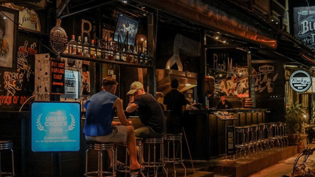 บรรยากาศ Rock Me Burger&bar เชียงใหม่